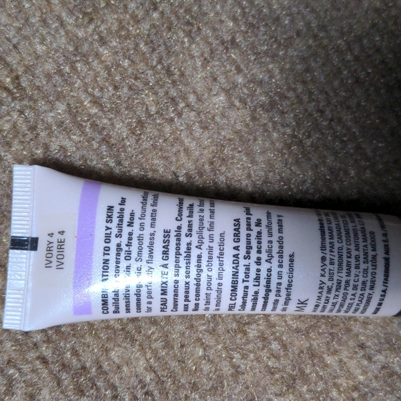 Timewise matte wear liq foundation, Mary Kay, 1fl.oz ivory 4 - Picture 2 of 2